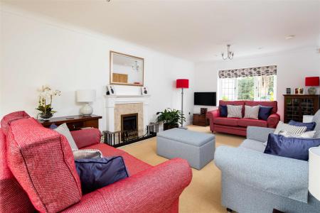 31 Holmwood Gardens-17.jpg