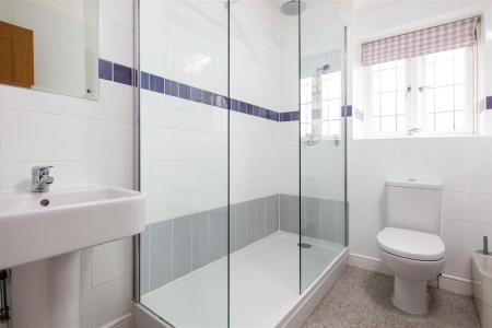 31 Holmwood Gardens-8.jpg