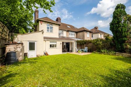 42 Kewstoke Road-15.jpg