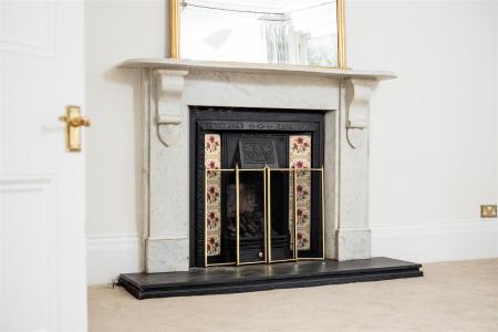 9 Chertsey Road-13.jpg