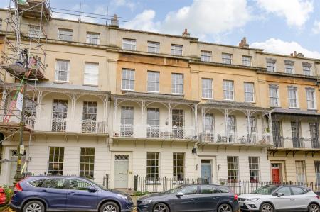 Basement Flat, 23 Caledonia Place-4.jpg