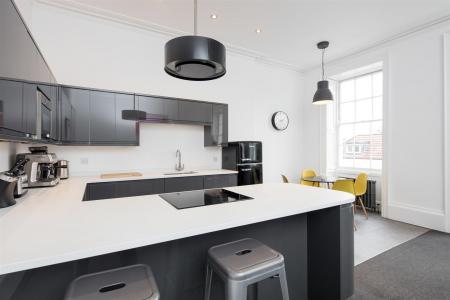 Flat 7 York House-10.jpg