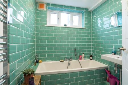 Flat 50 Penthouse College Court EDIT-17.jpg