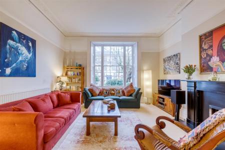 6 Pembroke Mansions-16.jpg