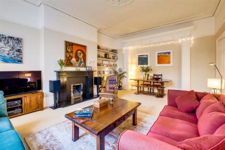 6 Pembroke Mansions-18.jpg