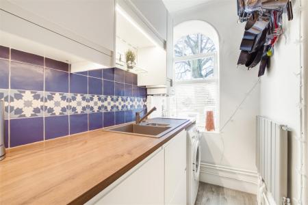 6 Pembroke Mansions-14.jpg