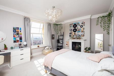 12 Cliftonwood Cresent-8.jpg