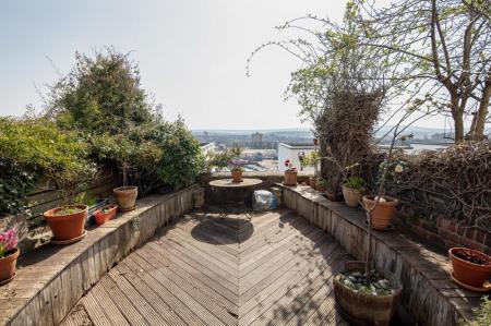 12 Cliftonwood Cresent-11.jpg