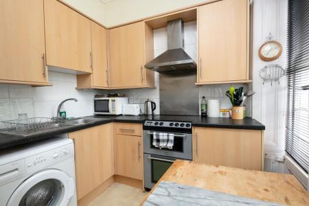 2nd FF 3 Vyvyan Terrace-11.jpg