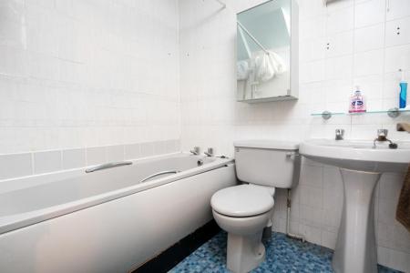 2nd FF 3 Vyvyan Terrace-6.jpg