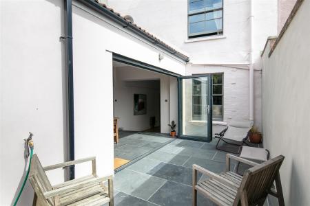 57 Bellevue Crescent Bristol BS8 4TF-6.jpg