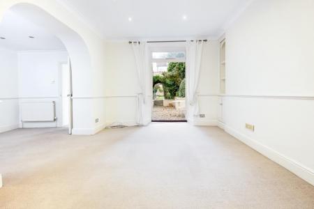 Garden Flat 13 Vyvyan Terrace-5.jpg