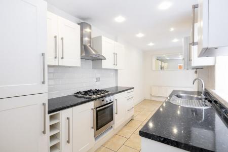 Garden Flat 13 Vyvyan Terrace-8.jpg