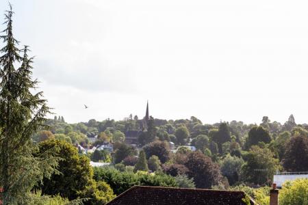 8 Cedar Court-15.jpg