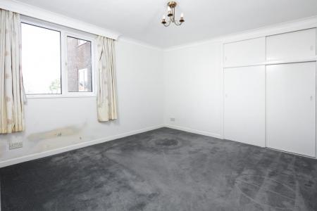 8 Cedar Court-10.jpg