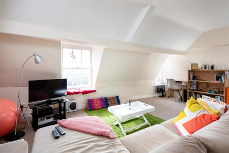 43 Royal York Crescent-10.jpg