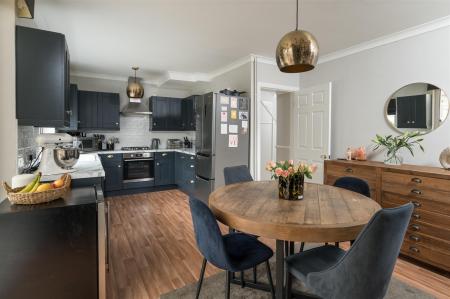 2 Dentwood Grove-14.jpg