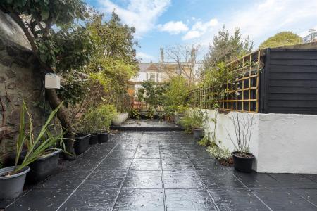 Garden Apartment 23a West Mall-18 EDIT.jpg