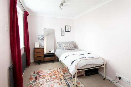 Garden Apartment 23a West Mall-9.jpg