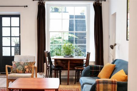 Garden Apartment 23a West Mall-12.jpg