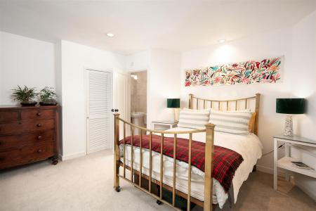 Garden Apartment 23a West Mall-3.jpg