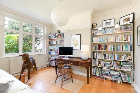 20 Cotham Lawn-8.jpg