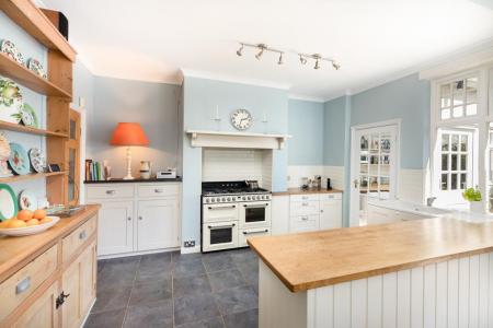 20 Cotham Lawn-10.jpg