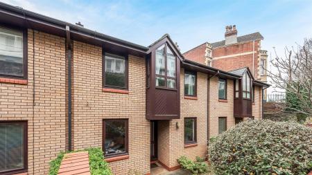 460272 (1) -External.JPG