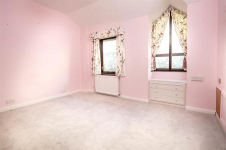 6 Royal York Mews-16.jpg