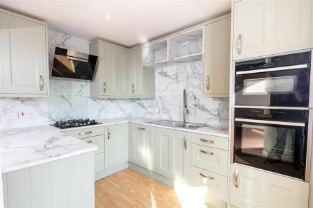 6 Royal York Mews-10.jpg