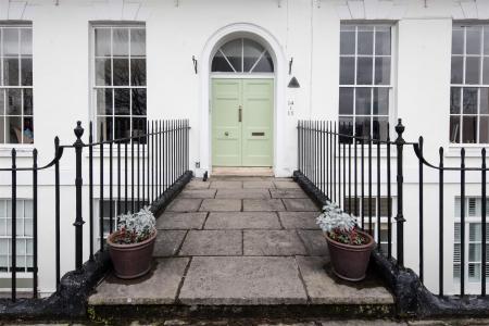 Flat 7 14 Royal York Crescent-20.jpg