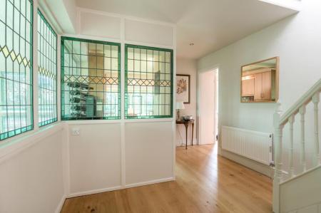 Apt 6 Woodlands-5.jpg