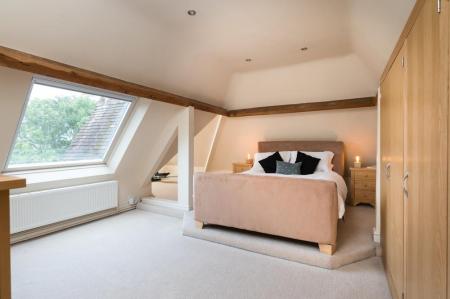 Apt 6 Woodlands-14.jpg