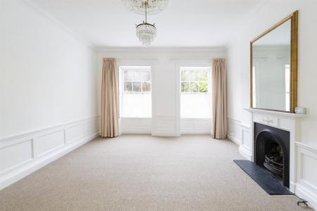 WMALL3GR_1_Ground Floor Flat 3 West Mall.JPG