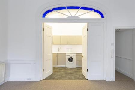 WMALL3GR_2_Ground Floor Flat 3 West Mall.JPG