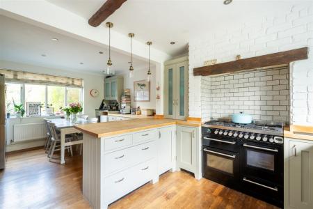 Westfield Manor Road BS8 3RP-9.jpg