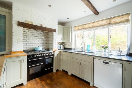 Westfield Manor Road BS8 3RP-8.jpg