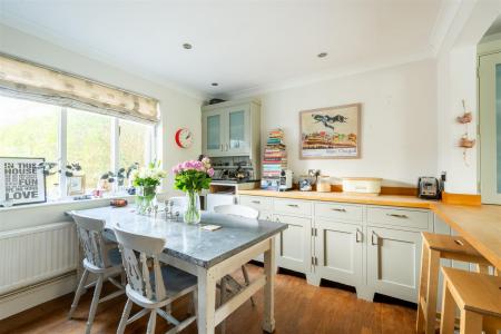 Westfield Manor Road BS8 3RP-10.jpg