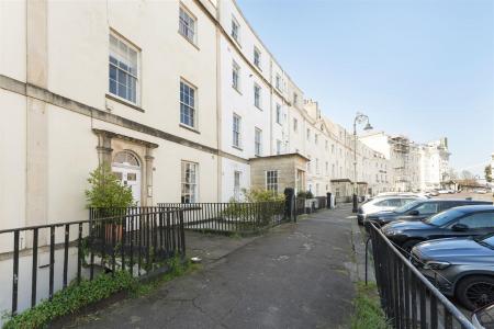 hydes-hallfloorflat5prince'sbuildings-9 - Copy.jpg