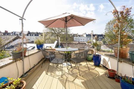 Upper Maisonette 24 Caledonia Place-7.jpg
