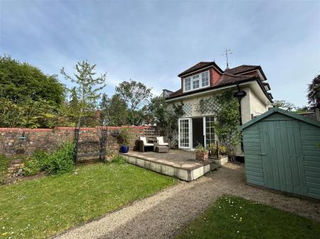 Rear Garden Close.jpg