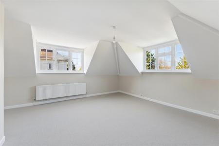 105452_24A Druid Stoke Avenue(15).jpg