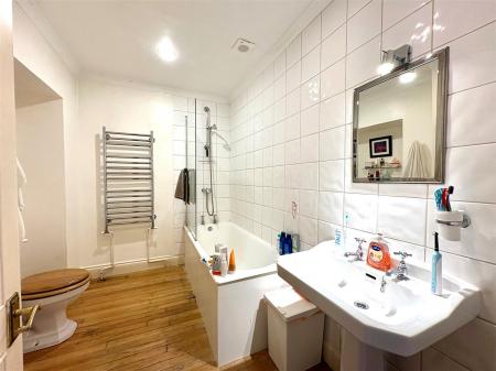 Bathroom.jpg