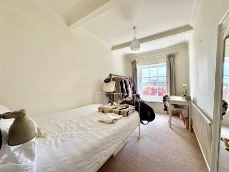 Bed 2.jpg