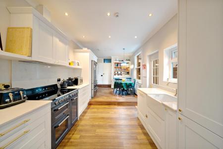 6 Leighton Road 15.jpg