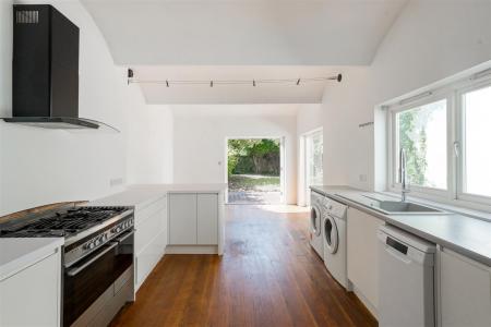 93680_Garden-Maisonette (9).jpg