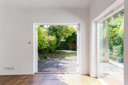 93680_Garden-Maisonette (10).jpg