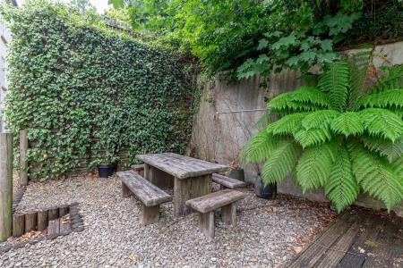 Garden-3.jpg