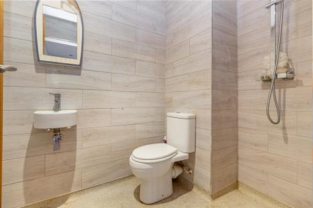 Shower-room-1.jpg