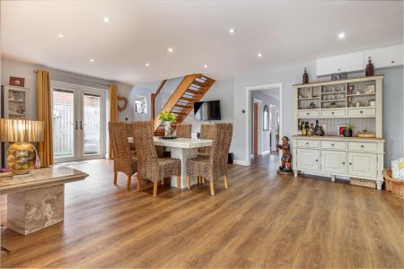 Dining-room-3.jpg